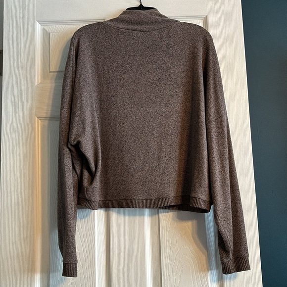 Taupe turtleneck sweater - Picture 4 of 4